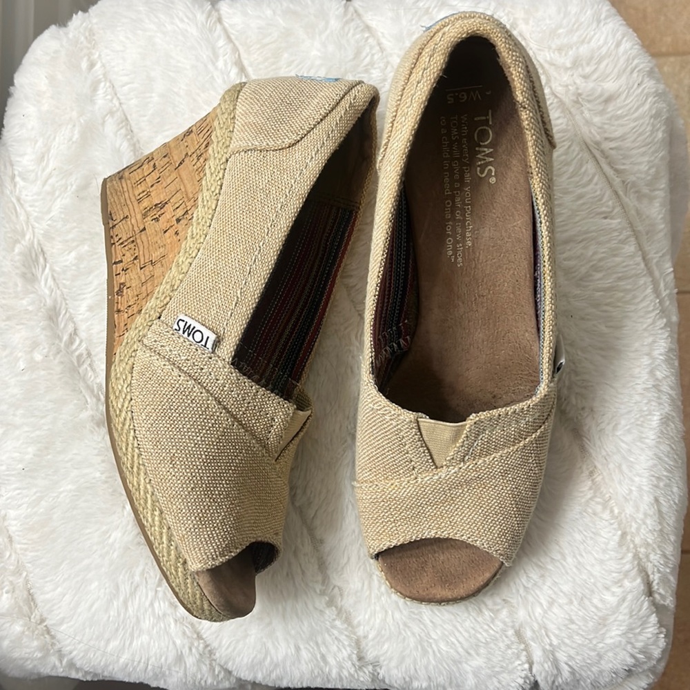 Toms wedges